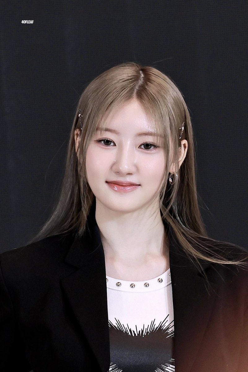 Showbiz có mỹ nhân mất tích kỳ lạ, cả năm không được lên sân khấu phí hoài nhan sắc lẫn giọng hát miễn chê- Ảnh 6.