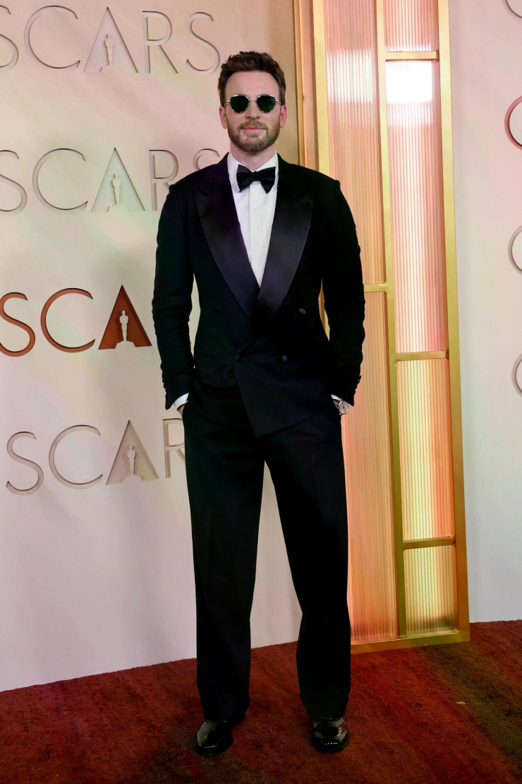 Hàng trăm tài tử, mỹ nhân đổ bộ siêu thảm đỏ Oscar lần thứ 98 - 4