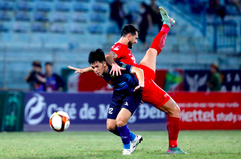 Văn Hậu và Đình Trọng sẽ được sát cánh trận Việt Nam đại chiến Malaysia: Nước cờ mới của thầy Kim?- Ảnh 2.