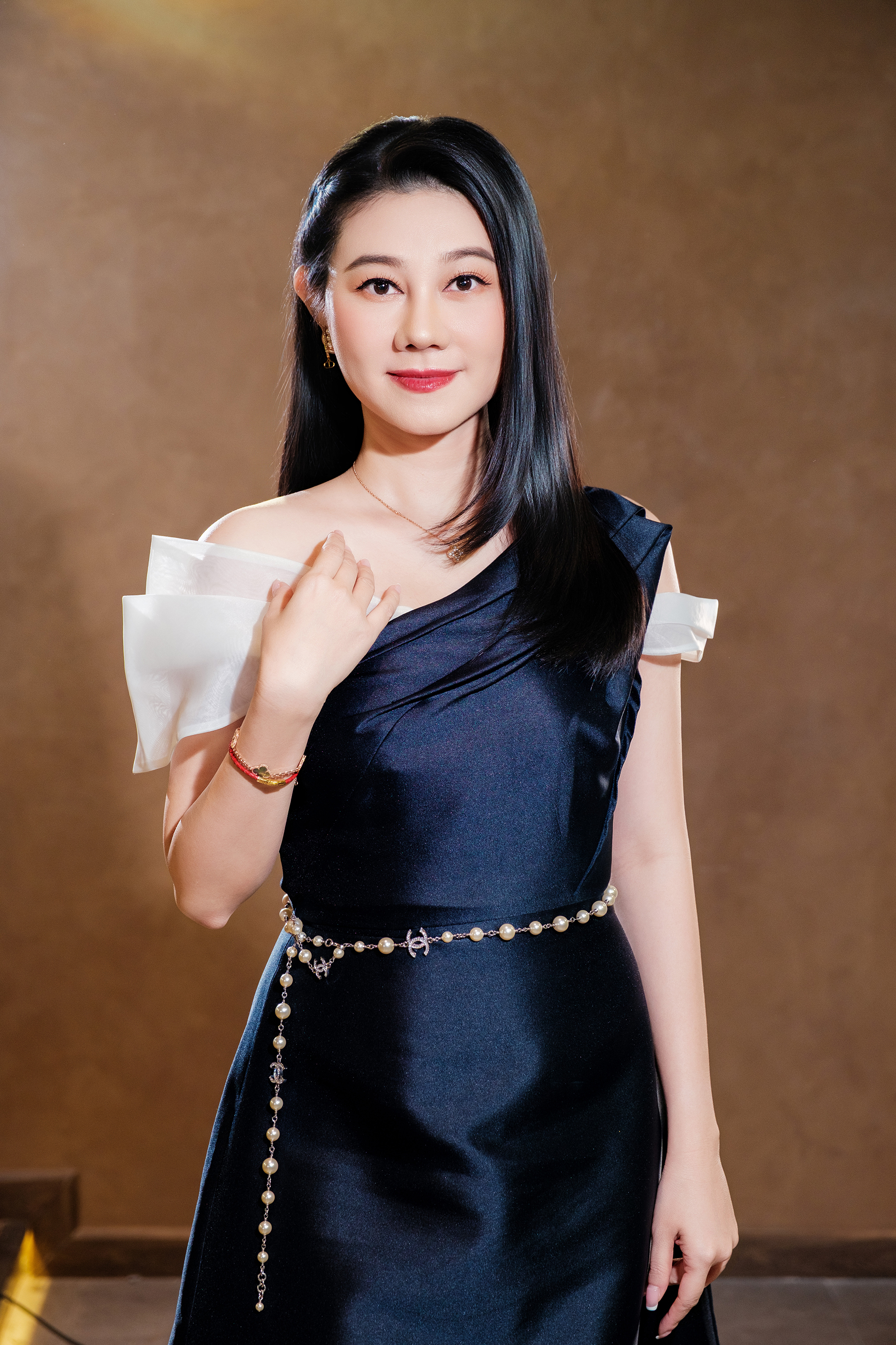 Lý do NSND Quế Trân sống kín tiếng ở tuổi 45 2 Lý do NSND Quế Trân sống kín tiếng ở tuổi 45 - Ảnh 2.