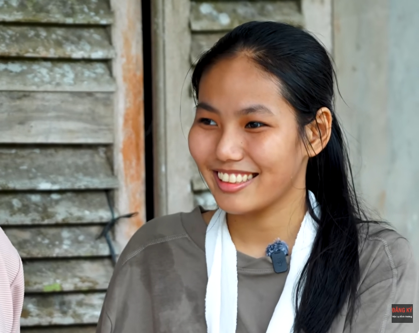 Từng gây chấn động với ca ghép bàn tay đứt lìa vào chân khi đang mang song thai, cuộc sống hiện tại của người mẹ đơn thân giờ ra sao?- Ảnh 4.