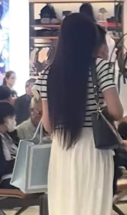 Vóc dáng Hoa hậu Đỗ Hà qua ảnh 