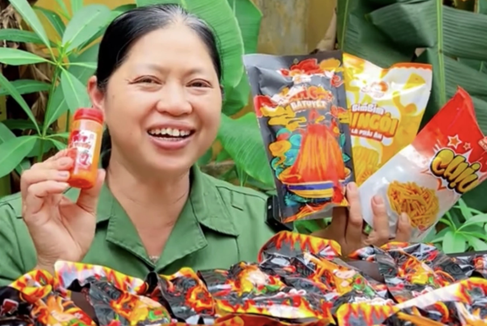 Người phụ nữ bán đồ ăn vặt thu gần 260 tỷ đồng trong 1 năm, tăng 300% so với năm ngoái- Ảnh 2.