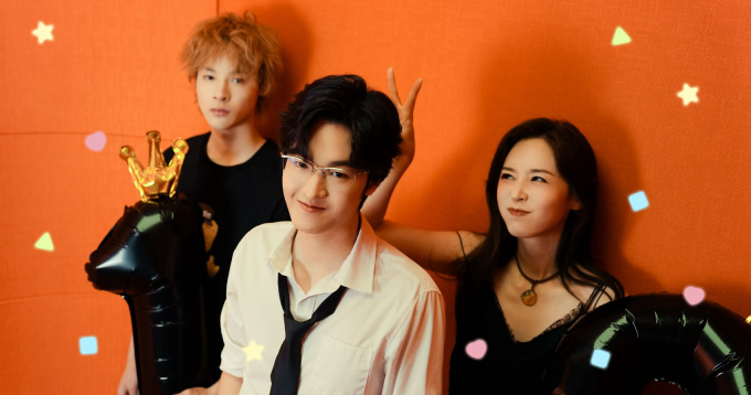 Ngô Giai Ni và hai con. Ảnh: Weibo