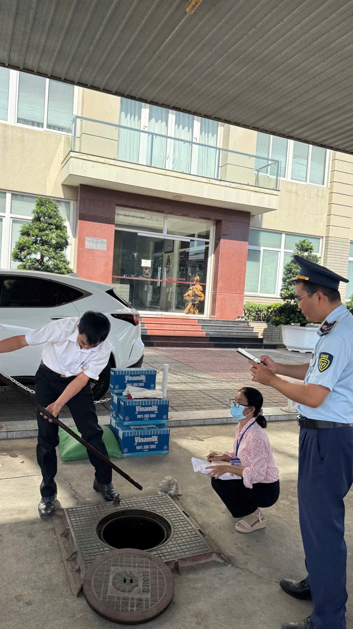 Tây Ninh phát hiện một số trường hợp có dấu hiệu vi phạm trong kinh doanh xăng dầu 3 Tây Ninh phát hiện một số trường hợp vi phạm trong kinh doanh xăng dầu - Ảnh 3.