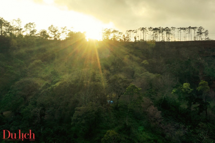 Hoàng hôn đầy chất thơ ở thiên đường nghỉ dưỡng Măng Đen 12 Hoàng hôn đầy chất thơ ở thiên đường nghỉ dưỡng Măng Đen - 11