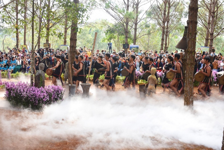 Hoàng hôn đầy chất thơ ở thiên đường nghỉ dưỡng Măng Đen 14 Hoàng hôn đầy chất thơ ở thiên đường nghỉ dưỡng Măng Đen - 13