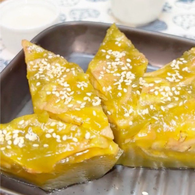 Sáng tạo thực đơn với các món ăn từ chuối chín cực ngon, cực dễ 4 Bánh chuối hấp cốt dừa từ bột gạo sẽ là sự lựa chọn hợp lý cho bữa xế nếu bạn chưa biết chuối chín làm món gì ngon.