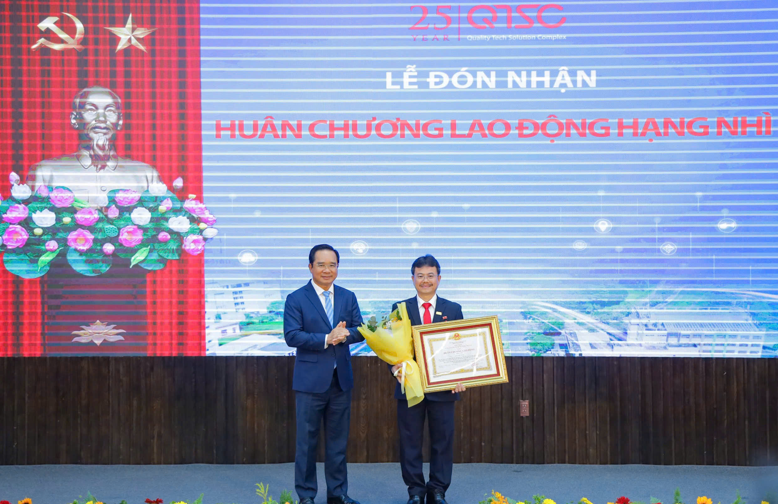 Chủ tịch UBND TPHCM nêu 3 đơn đặt hàng lớn với Công viên phần mềm Quang Trung 5 Chủ tịch UBND TPHCM giao 3