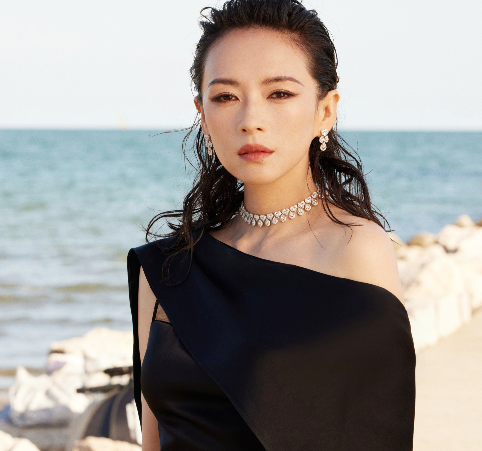 Mỹ nhân cứ thích ai là người đó dính phốt chấn động, vía nặng cỡ này phải làm đại diện toàn cầu cho Prada- Ảnh 6.