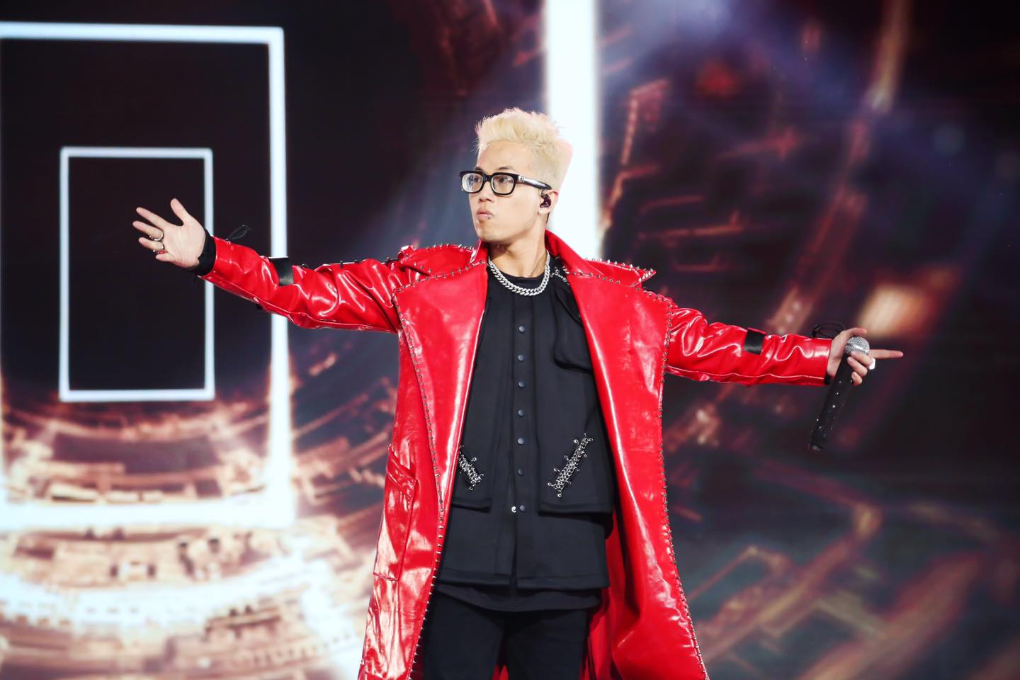 Á quân King of Rap quảng cáo web cá độ, MV ngập tràn cảnh ăn chơi gây tranh cãi- Ảnh 3.