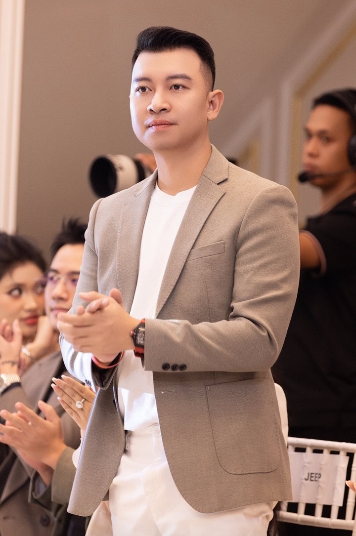 1773679911 725 Gioi oi Minh di dau the hoi tu dan dien