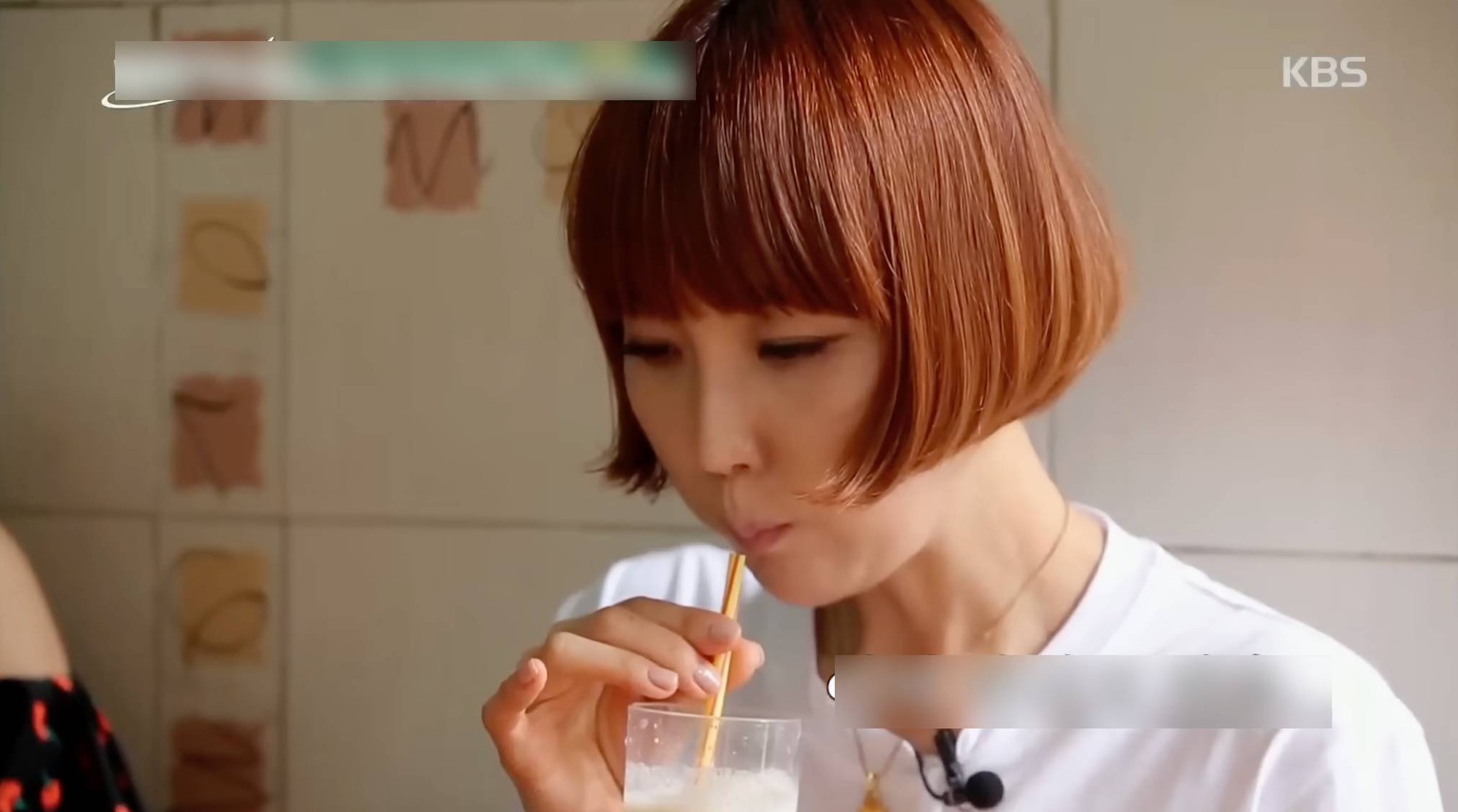 Món nước 10.000 đồng của Việt Nam lên truyền hình Hàn Quốc, sao Hàn chỉ 1 hơi đã uống cạn- Ảnh 3. Món nước 10.000 đồng của Việt Nam lên truyền hình Hàn Quốc, sao Hàn chỉ 1 hơi đã uống cạn- Ảnh 3.