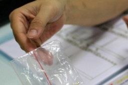 'Tình một đêm' của vợ bất ngờ gọi điện đòi con, chồng rụng rời nhận kết quả ADN