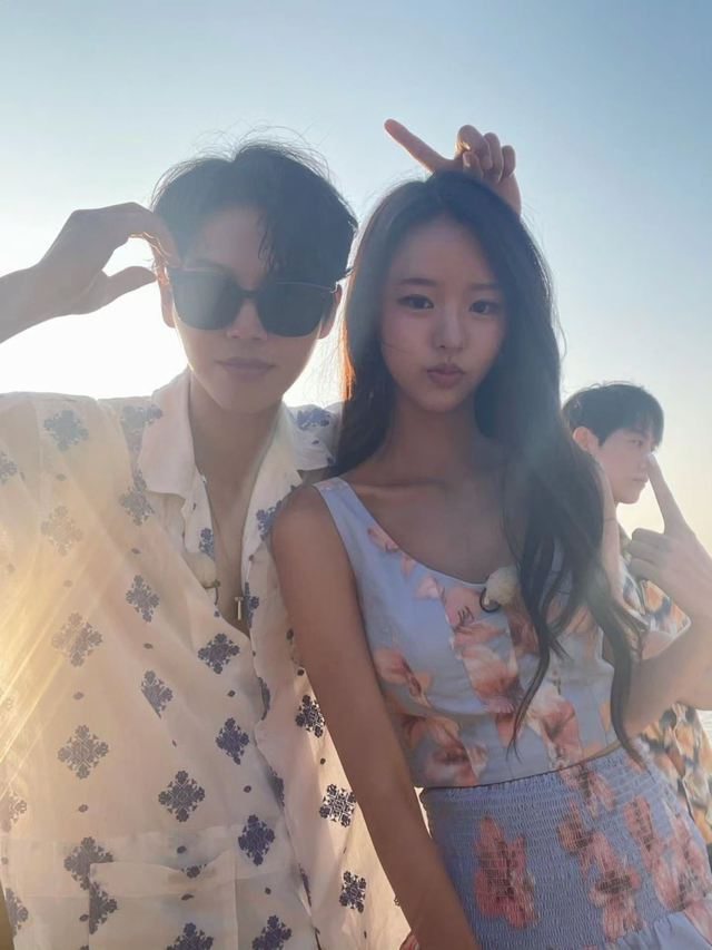 Bố mẹ nàng hậu đình đám 