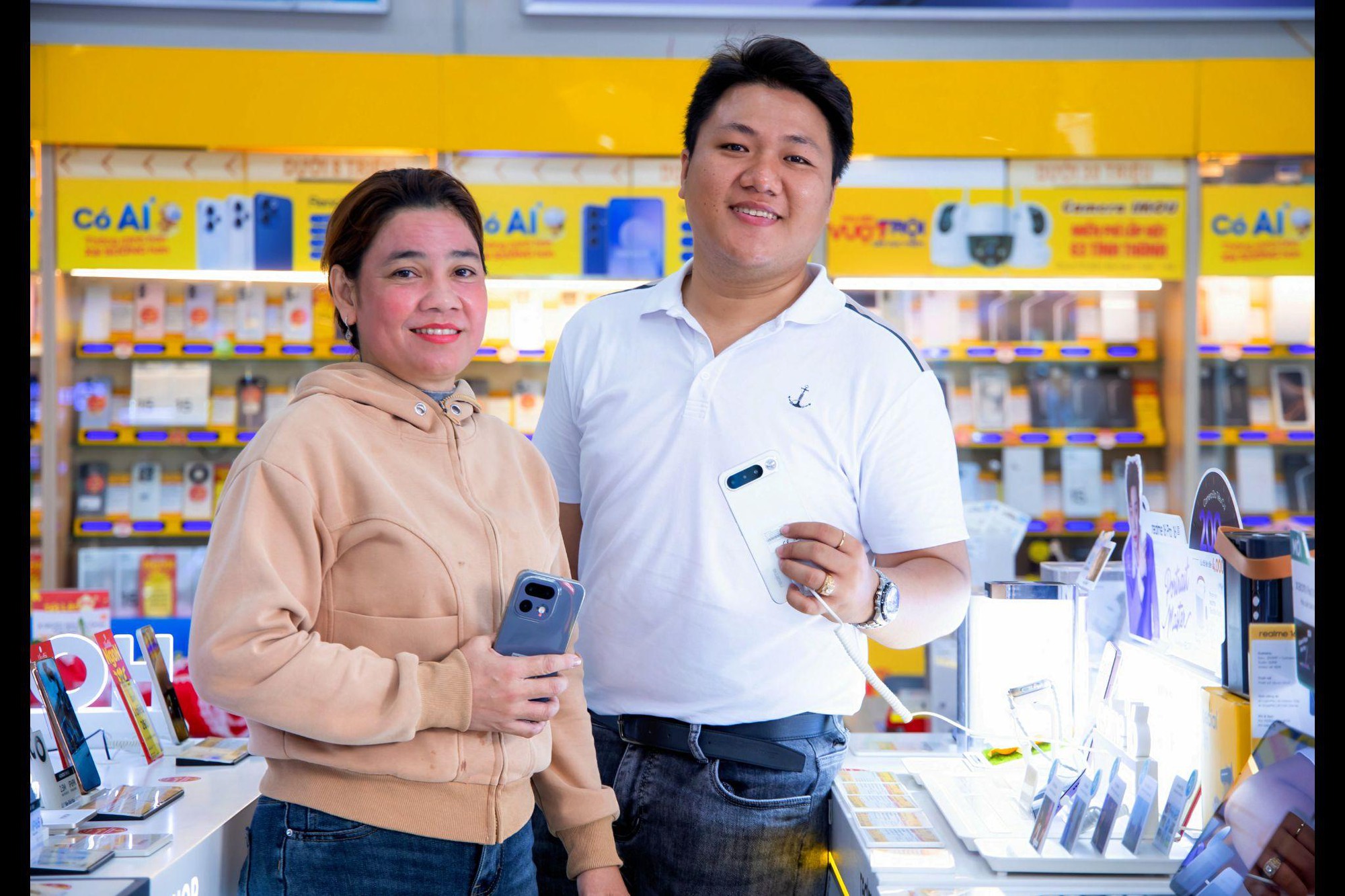 Khách hàng mua realme 16 Series “vỡ òa” nhận “lộc” gần 26 triệu từ realme Việt Nam- Ảnh 2.