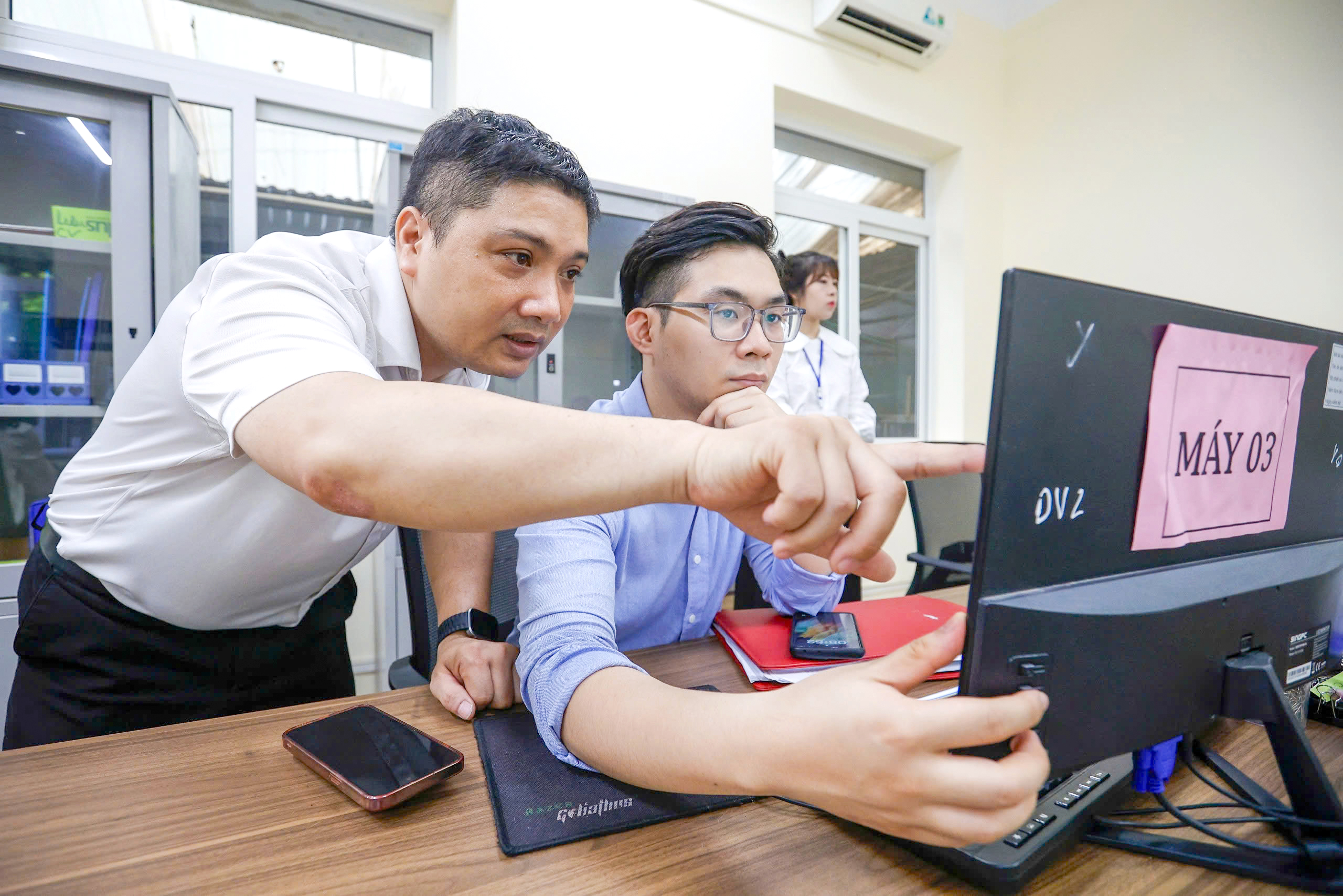 Thu hút nhân tài làm công chức 3 công chức - Ảnh 2.