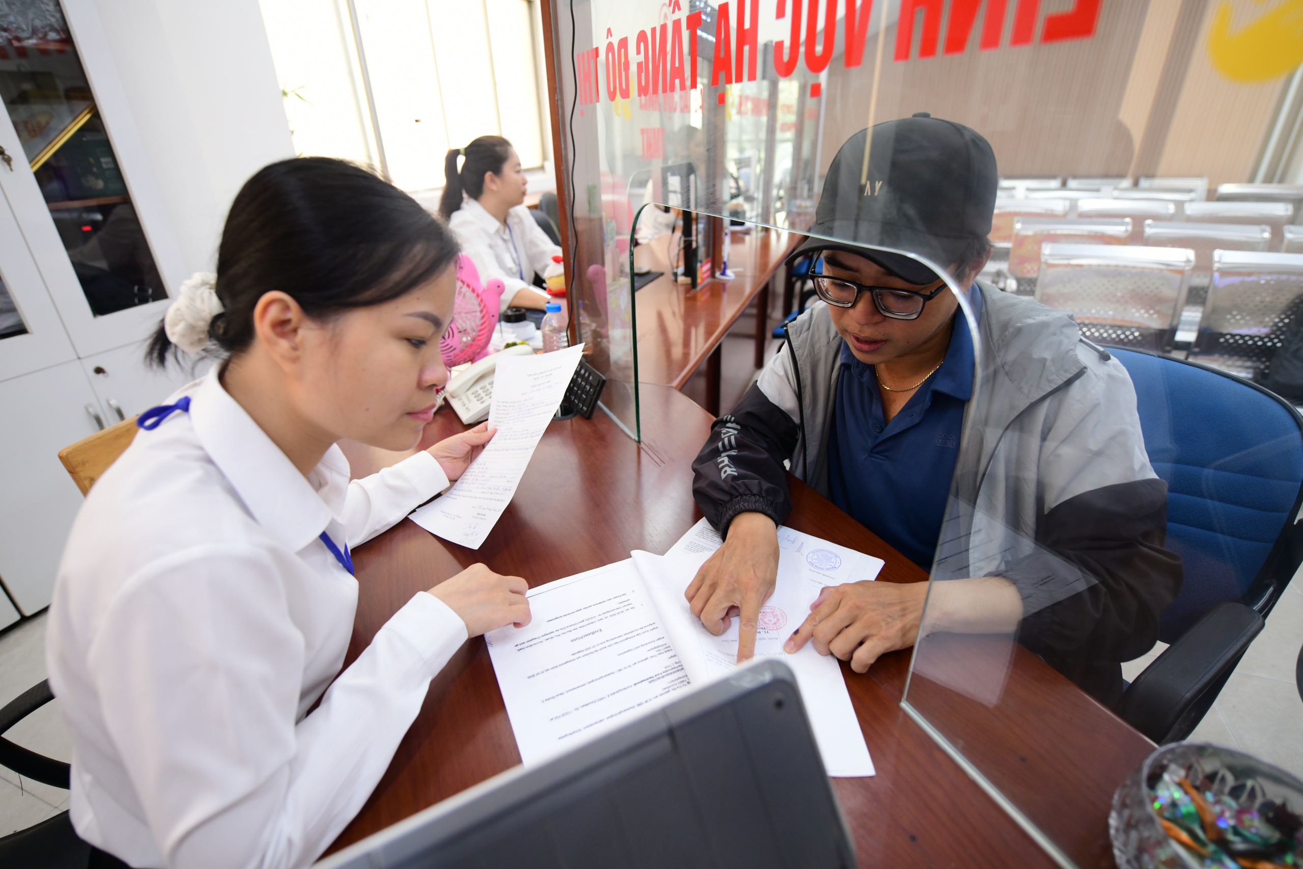 Thu hút nhân tài làm công chức 4 công chức - Ảnh 3.