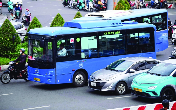 Hàng quán 'sống chung' với chi phí tăng - Ảnh 2.