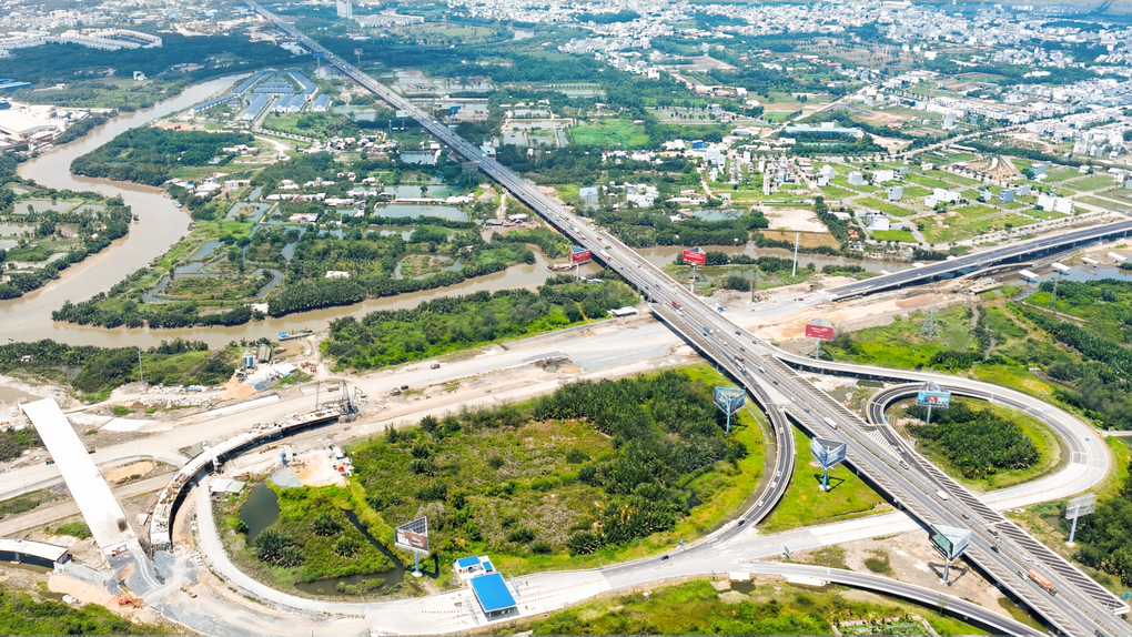 Giao thông hoàn thiện, khu Đông được kỳ vọng trở thành trung tâm kết nối mới của TPHCM - 3