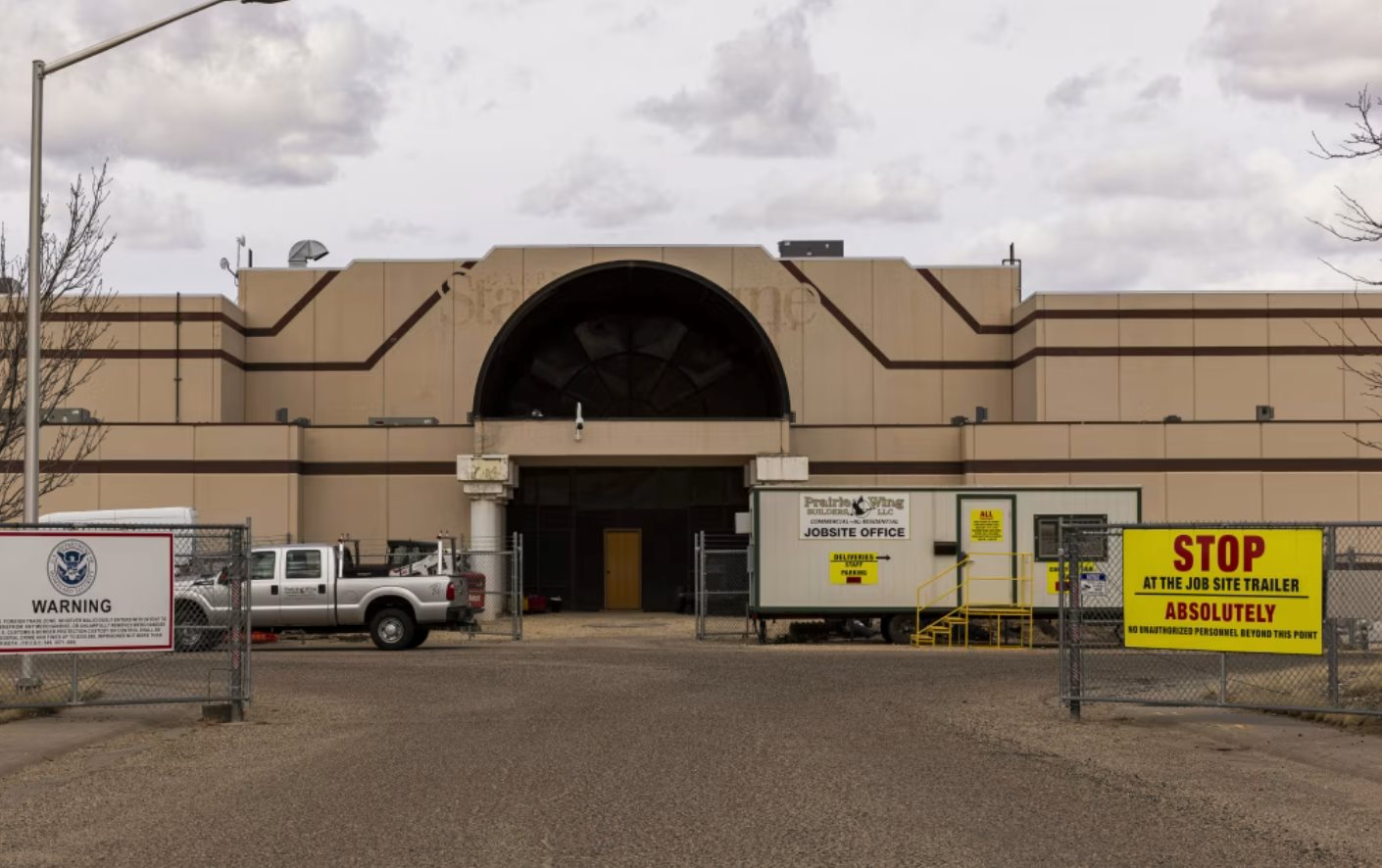 70 thỏi vàng trị giá 12 triệu USD được cất giấu bên trong một tòa nhà thấp tầng: Hé lộ bí mật kho báu khổng lồ và lời cảnh báo đáng lo ngại cho nền kinh tế- Ảnh 4.