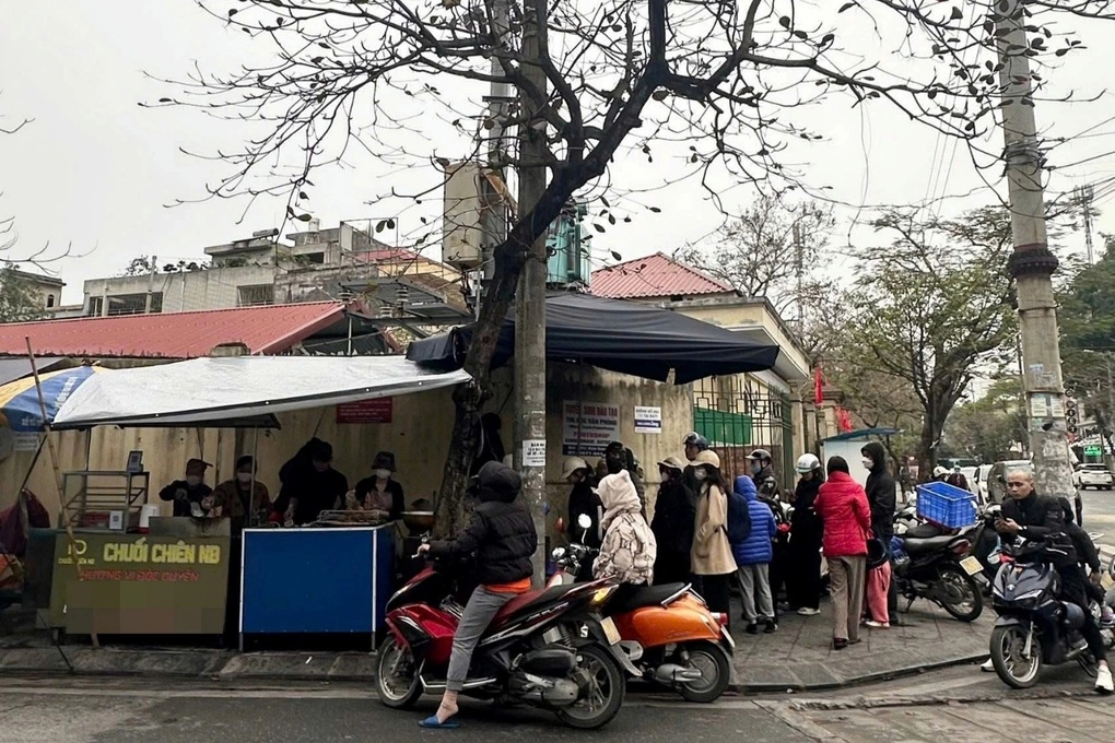 Quán bánh chuối có cầu thủ Xuân Son làm khách ruột ngày càng ăn nên làm ra - 3