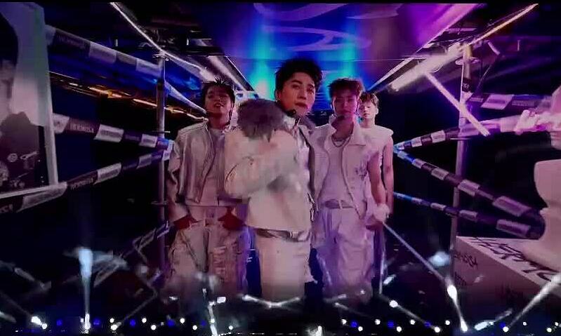 Tiết mục 'Hermosa' tại concert hai của 'Anh trai say hi 2025'