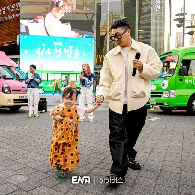 Con gái mắc bệnh hiếm, sao nam Running Man quyết định thay đổi cuộc đời- Ảnh 4.