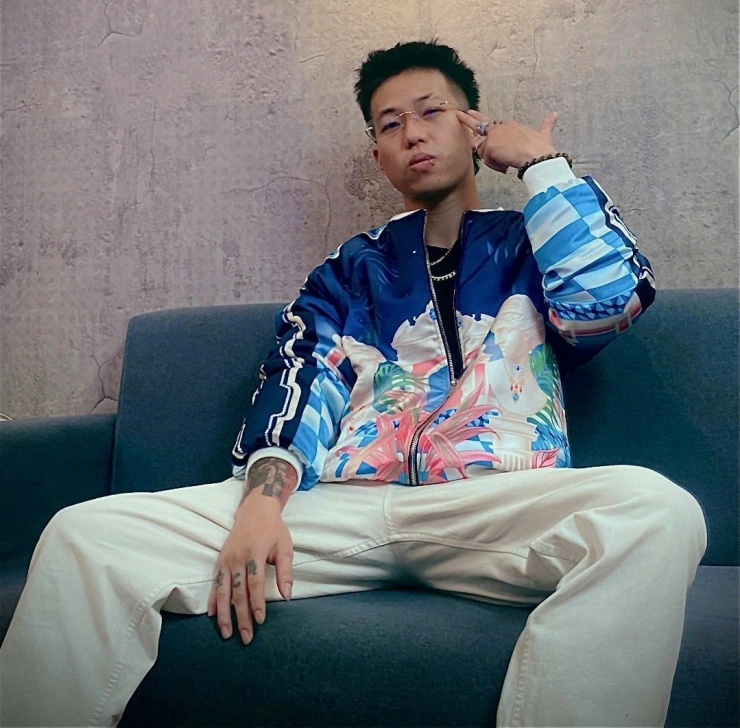 Á quân ngông cuồng làm bẩn nhạc Việt và coi thường pháp luật, phải xử nghiêm 3 RichChoi tài ít, tật nhiều. Ảnh: FBNV