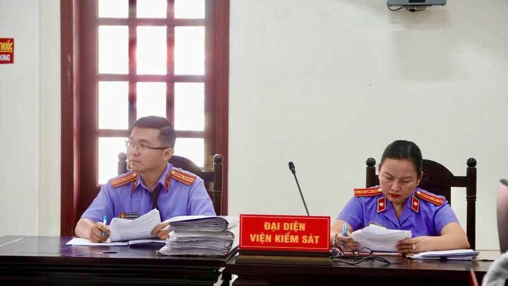 3-bi-cao-lanh-an-vi-ban-giay-cong-tac-xa-hoi-khong-cho-sinh-vien-p13.jpg