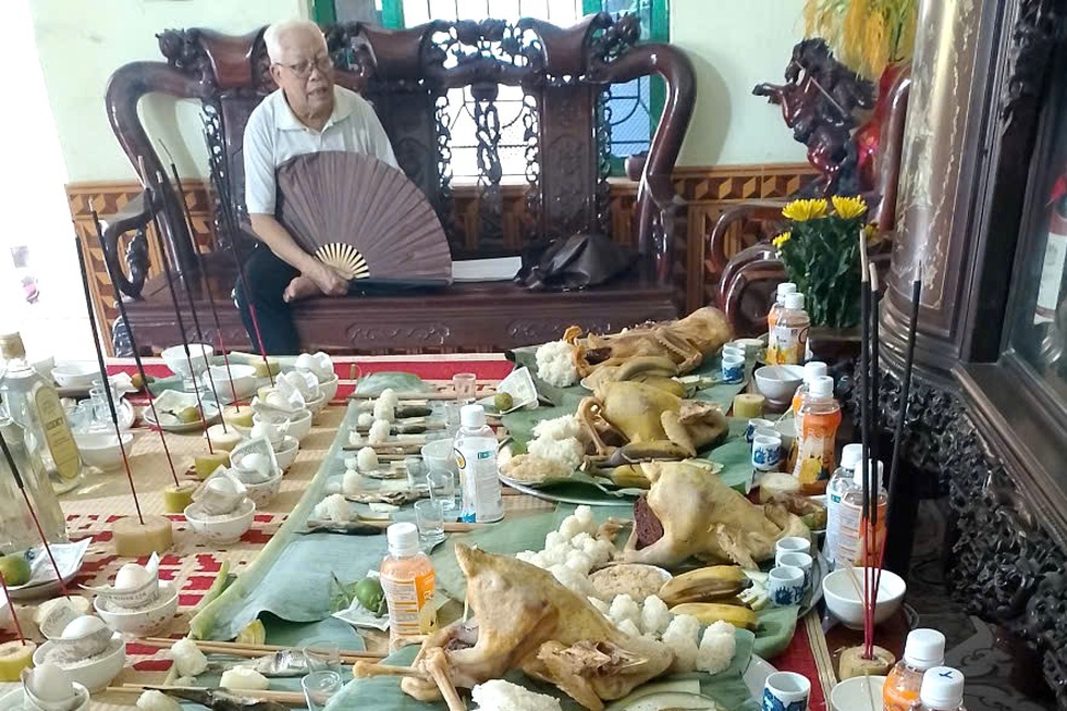 Mâm cỗ cúng bày không còn một chỗ trống của người Mường gây tò mò - 4