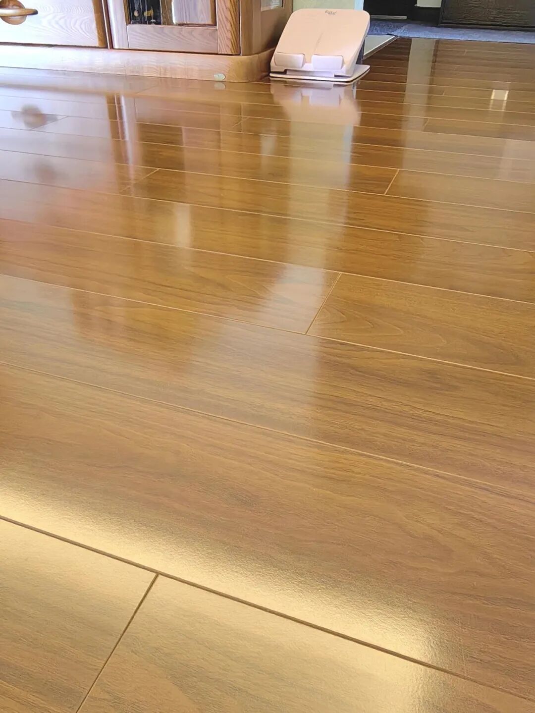 Một ngôi nhà có thể sạch đến mức nào? Nhìn căn nhà của người phụ nữ 50 tuổi, tôi hiểu: Sạch thật sự là nhờ 10 thói quen này- Ảnh 11.