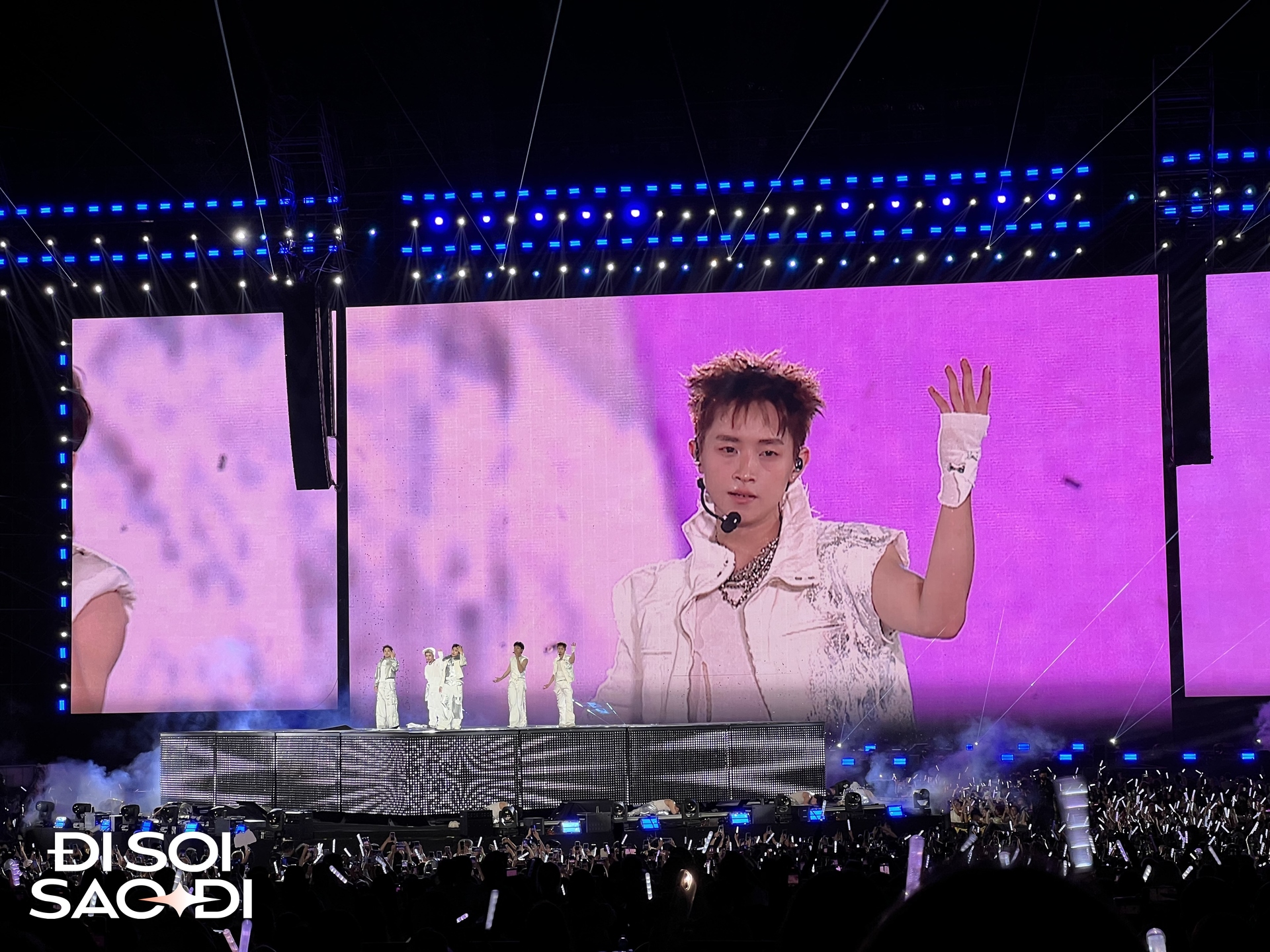 Concert Anh Trai Say Hi 2025 tại Mỹ Đình: Nhiều bất ngờ, dàn Anh Trai khóc nấc trên sân khấu, xem xong đồng loạt yêu cầu Day 3- 4- Ảnh 3.