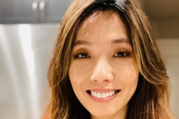 Người phụ nữ 48 tuổi trẻ lâu nhờ thói quen uống trà dưỡng nhan mỗi ngày