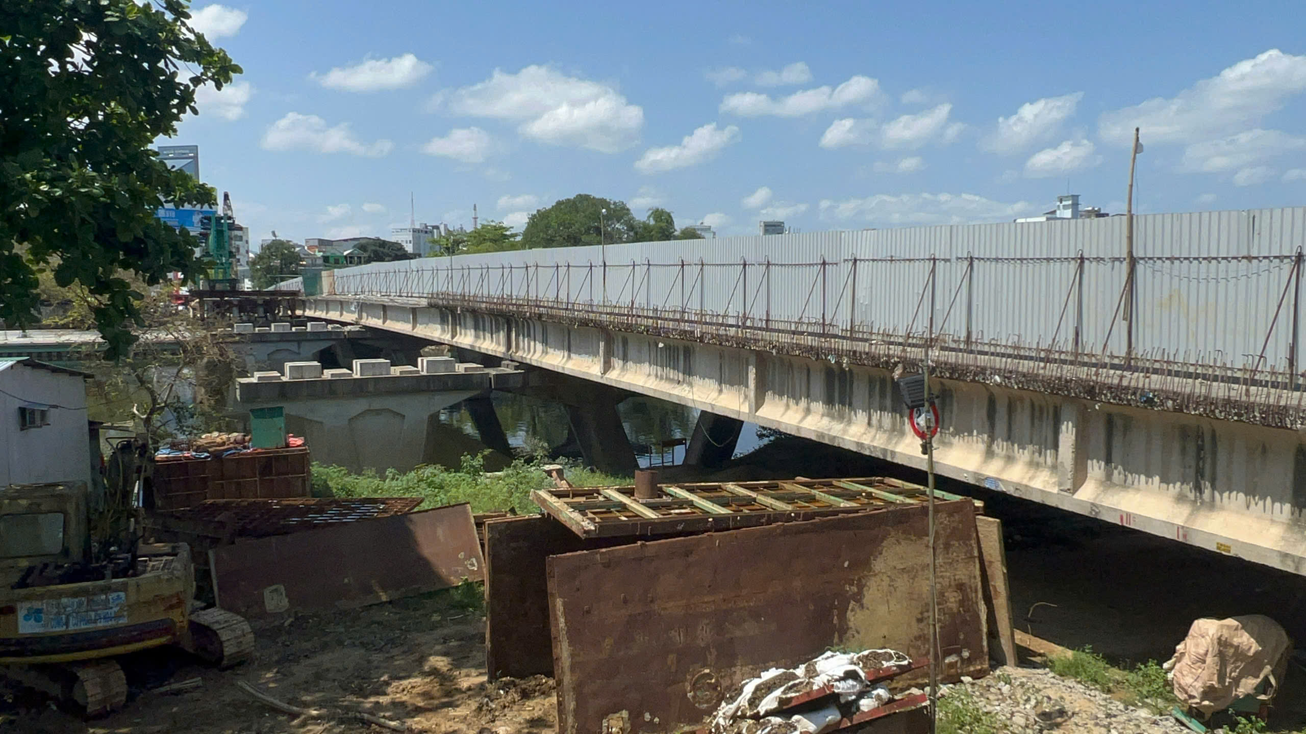 Nhà thầu ở Huế bị đề nghị chấm dứt hợp đồng vì chậm tiến độ thi công - Ảnh 4.