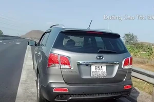 Xử phạt tài xế đậu xe ở dải dừng khẩn cấp cao tốc Vĩnh Hảo - Phan Thiết để... ngủ