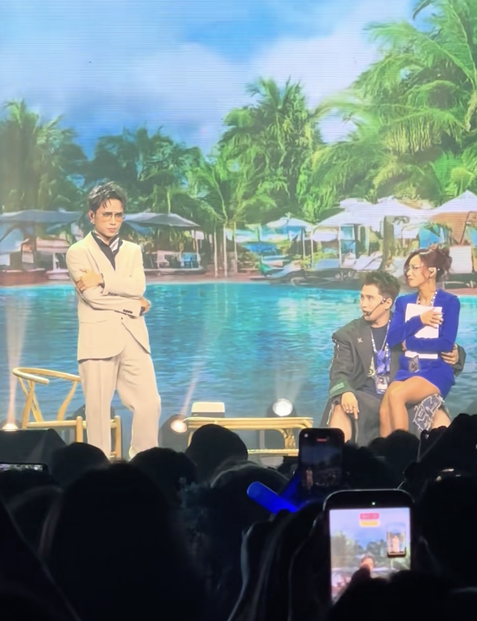 Ca khúc ngớ ngẩn gần 20 năm trước bất ngờ gây sốt trở lại- Ảnh 4.