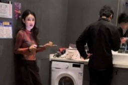 Khách kiện khách sạn vì phát hiện nhân viên trốn dưới giường