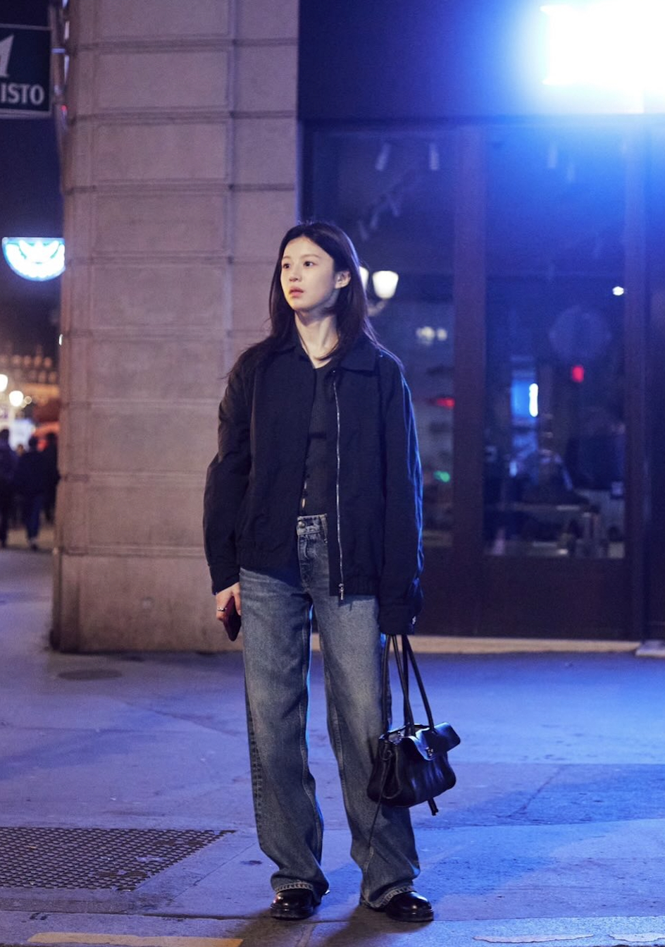 2026, dáng túi này sẽ hiện diện khắp nơi: Jennie đẩy Chanel hot nhất trend, giờ thì brand nào cũng có- Ảnh 3.