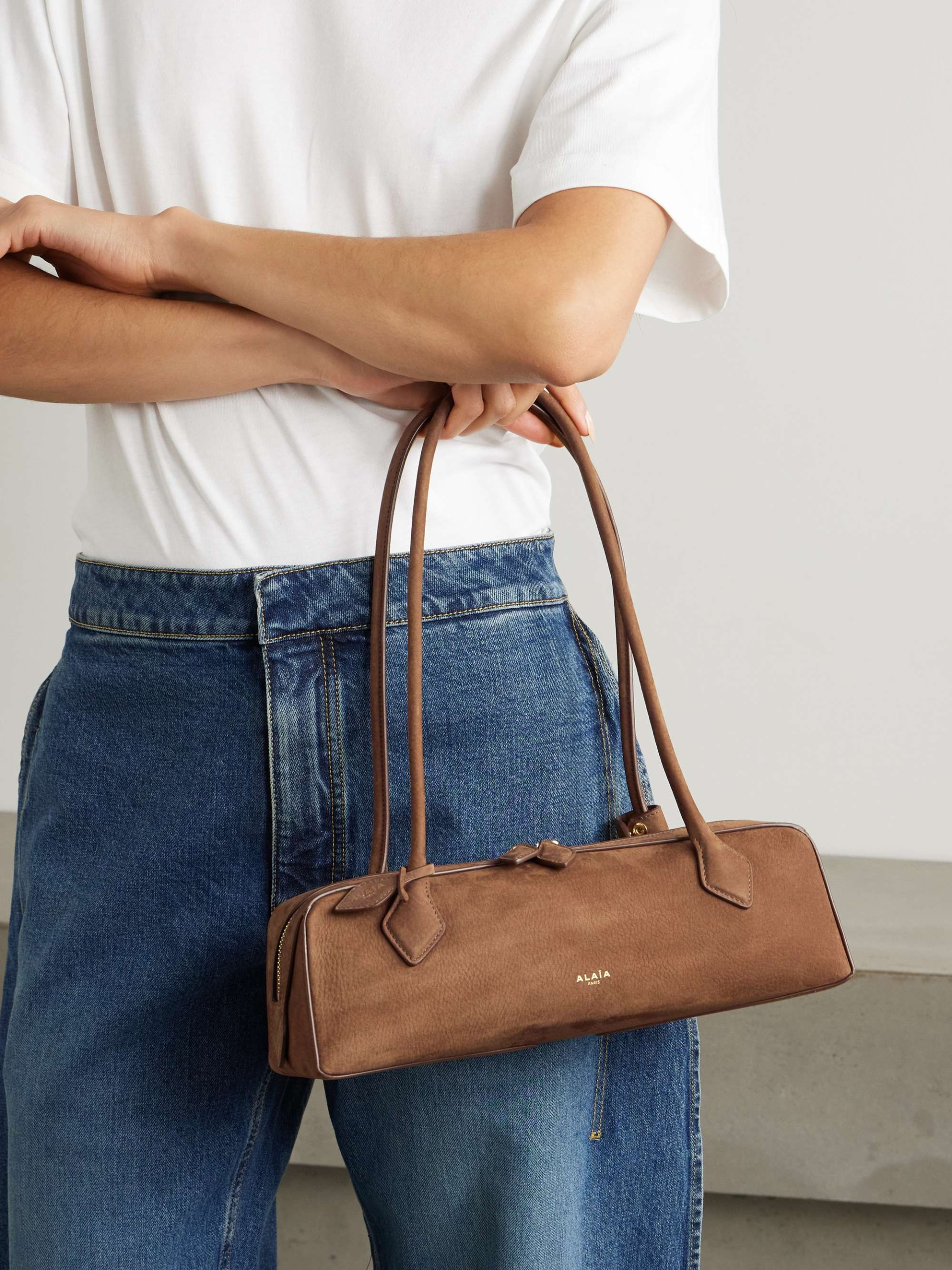 2026, dáng túi này sẽ hiện diện khắp nơi: Jennie đẩy Chanel hot nhất trend, giờ thì brand nào cũng có- Ảnh 18.