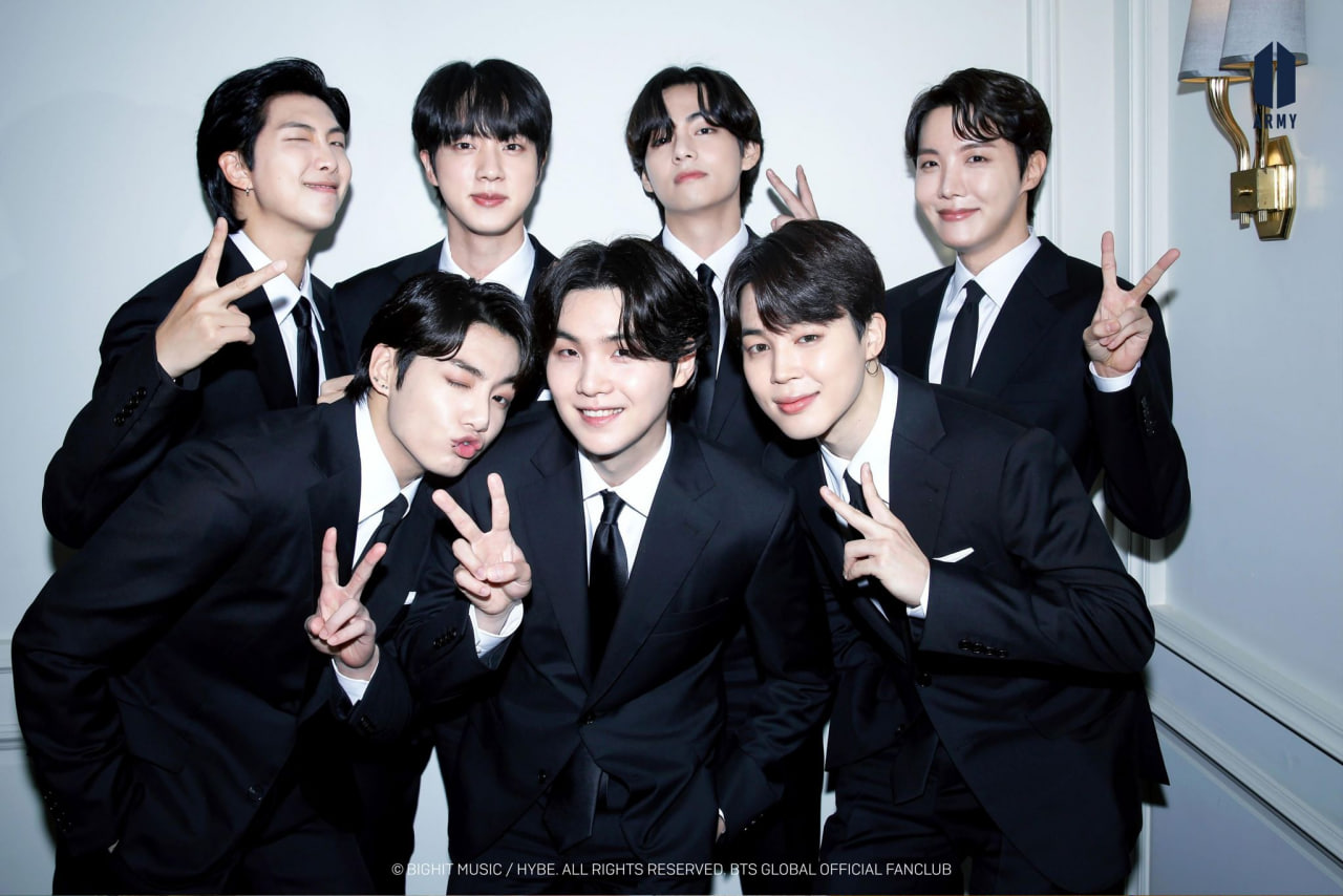 Fandom phiền nhất thế giới: Cả nhóm người soi camera an ninh, giám sát màn comeback của 7 chàng trai quyền lực nhất Hàn Quốc- Ảnh 8.