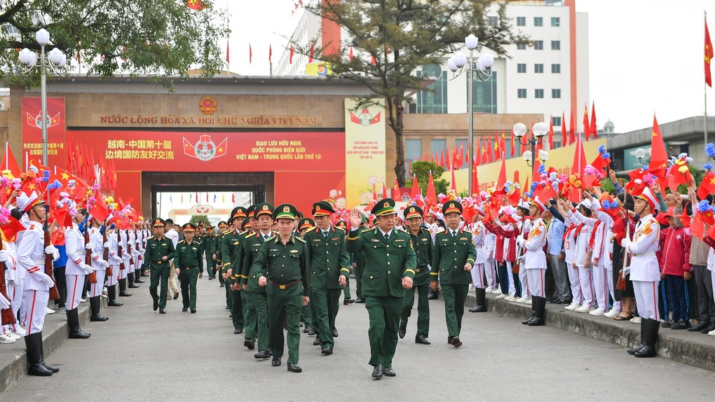 Bảo đảm tốt nhất cho giao lưu quốc phòng Việt - Trung - 2