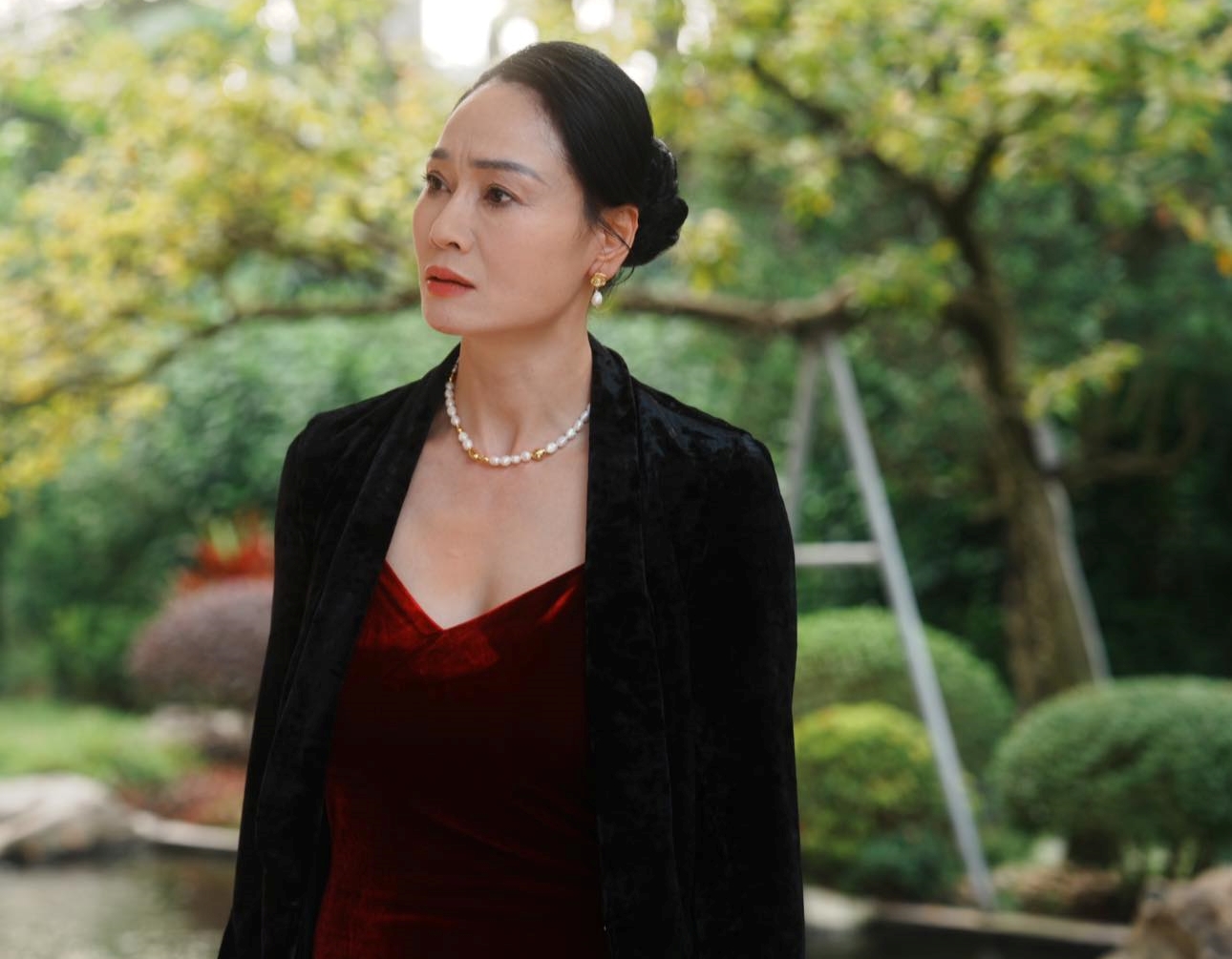 Tuyệt sắc giai nhân là NSƯT nổi tiếng miền Bắc một thời: Cứ xuất hiện là khán giả cầu xin 