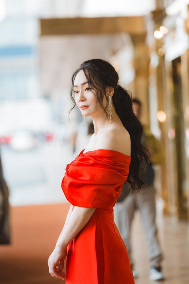 Tuyệt sắc giai nhân là NSƯT nổi tiếng miền Bắc một thời: Cứ xuất hiện là khán giả cầu xin 