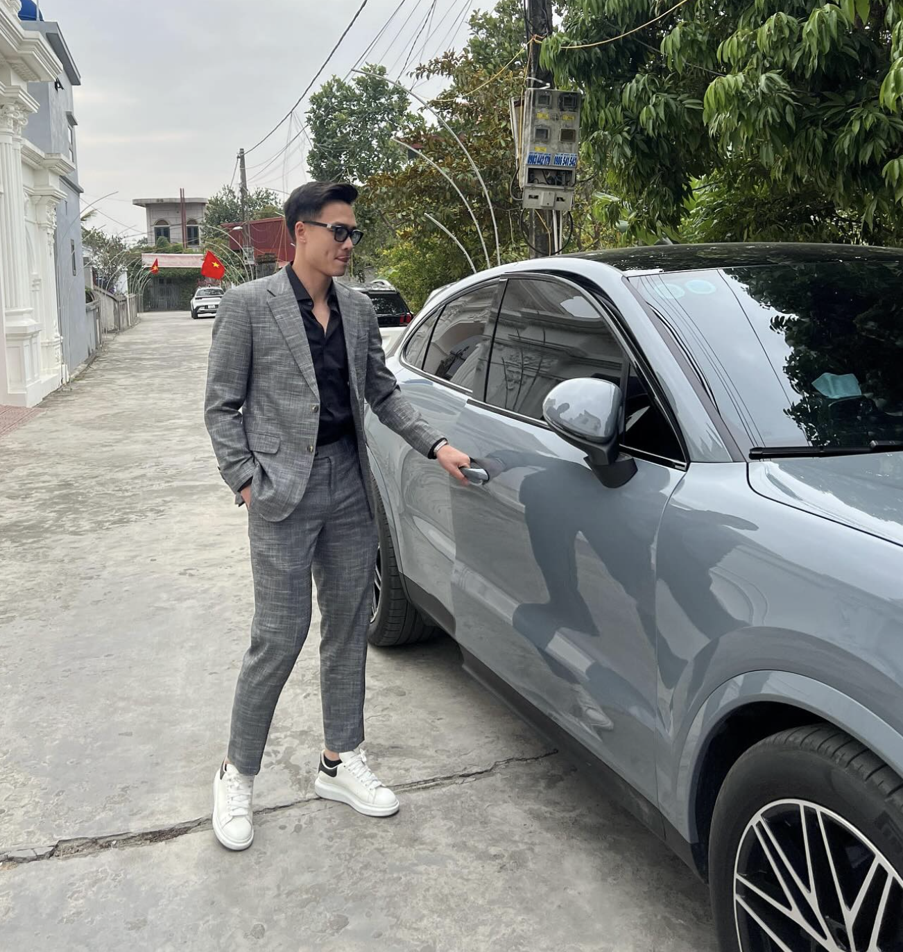 Bùi Hoàng Việt Anh: Trai đẹp 8 múi ĐT Việt Nam visual sáng bừng, 27 tuổi sở hữu nhà đẹp xe sang, kinh doanh giỏi- Ảnh 4.