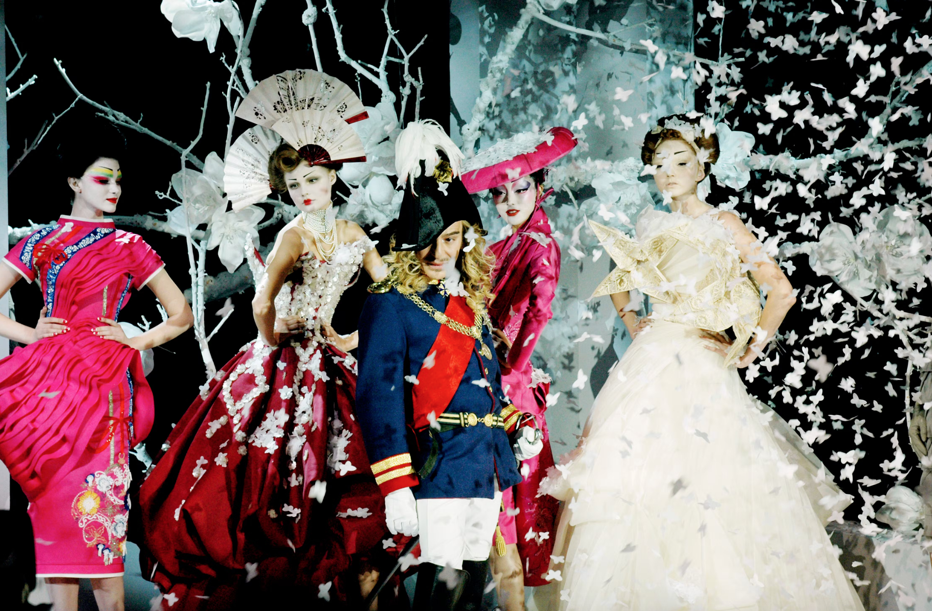 Cựu GĐST Dior collab với Zara: Màn hợp tác bất ngờ có khả năng sẽ thay đổi lịch sử thời trang nhanh- Ảnh 4.