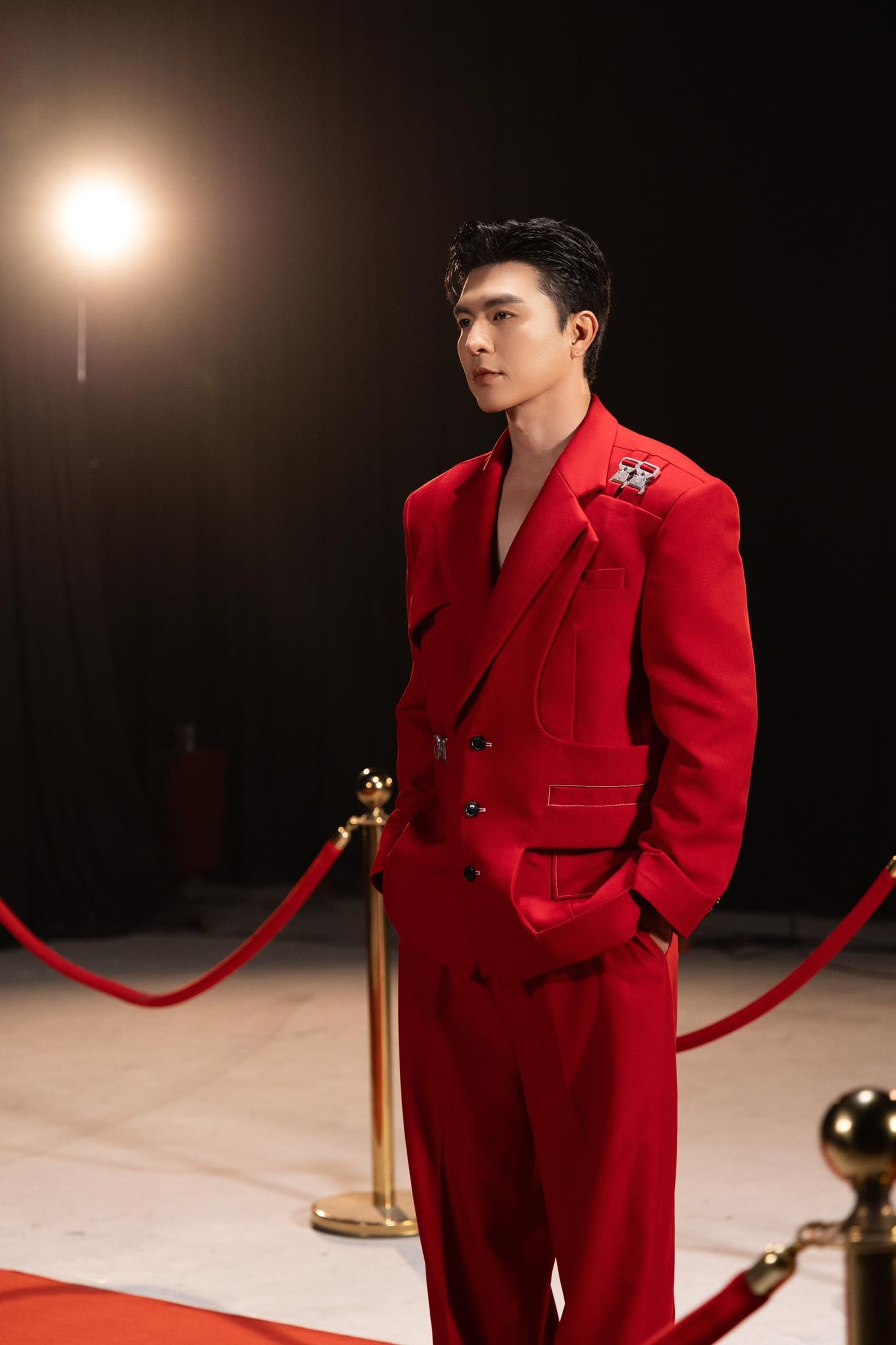 Nam thần khiến 2 mỹ nữ phim VTV tranh nhau, có tác phẩm 700 tỷ đồng - 11