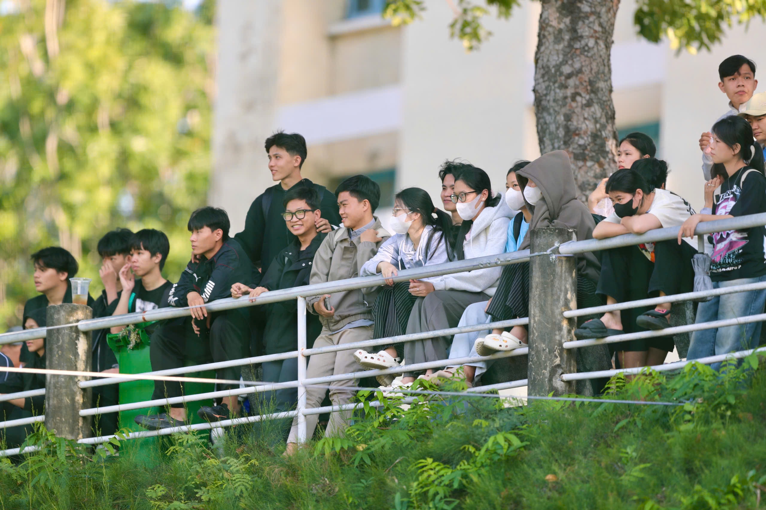 Tình yêu chân thành của 'cầu thủ thứ 12'- Ảnh 9.