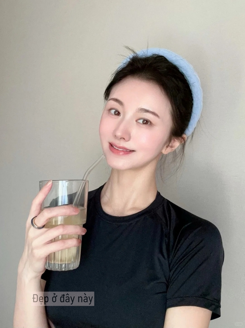 44 tuổi, tôi trị nám thành công nhờ thay đổi 6 thói quen và nhận ra rằng không phải cứ bôi nhiều là tốt- Ảnh 9.