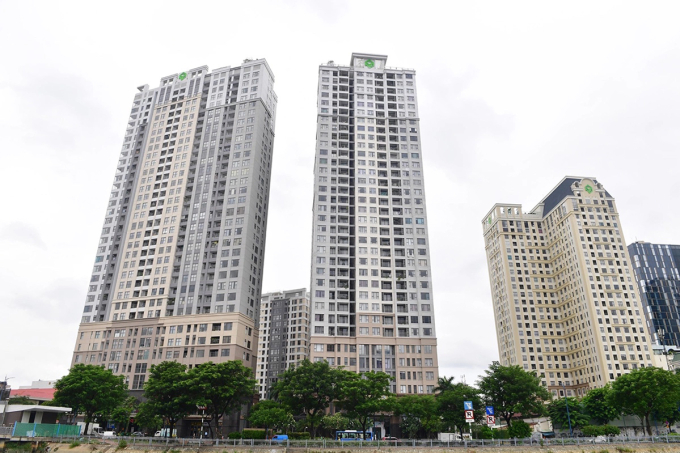 Dự án hiện hữu trên khu đất 39-39B Bến Vân Đồn. Ảnh: Thanh Tùng